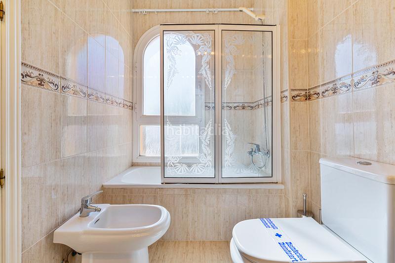 Foto 1ad5b452-8cc3-41f5-bf97-73d00057d521. Location maison jumelée avec cheminée chauffage parking piscine dans Mijas