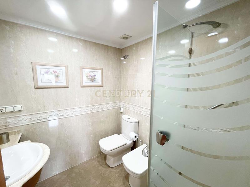 Foto 91d4b88f-44d3-4a17-9fba-f340f4a6a995. Location appartement avec chauffage parking dans Carranque - Haza Cuevas Málaga