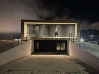 Casa in Santangelo. Espectacular y moderna villa con vistas al mar