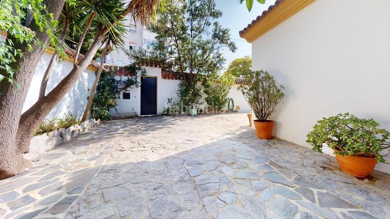 Foto 1bd4469d-fdca-4406-8a82-9ea092c739c2. Casa a avenida vista mar a San Bernabé Algeciras