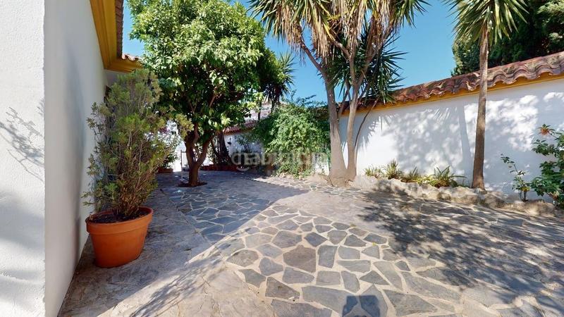 Foto 7d515e5b-f0df-4db6-a7ed-6001dab9f885. Casa a avenida vista mar a San Bernabé Algeciras