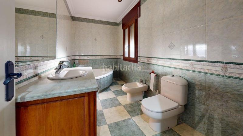 Foto 88afa3a5-58e7-47c4-8f7f-00a3ab4e1d13. Casa a avenida vista mar a San Bernabé Algeciras