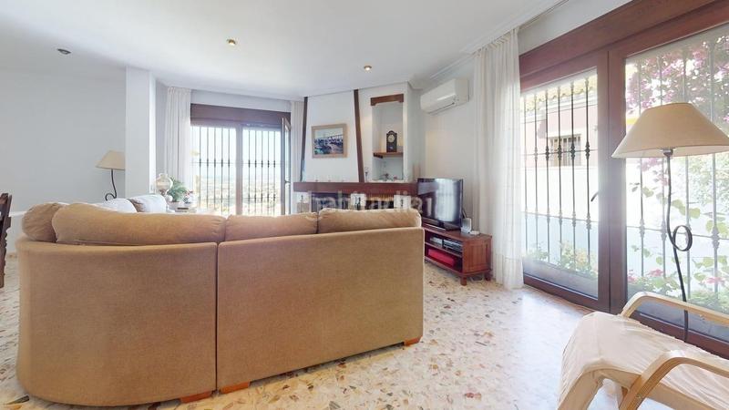 Foto fc20389e-44a7-4d41-b739-4c86624f53f9. Casa a avenida vista mar a San Bernabé Algeciras