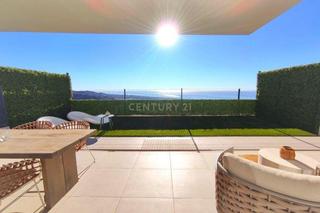 Piccolo appartamento in Calle sietecolores, rincón de la victoria, spain. Estupendo piso con vista al mar en venta en rincón de la victori