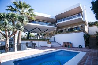 Rent House in C. balcón, no 12, málaga, spain. Espectacular casa de lujo en málaga con piscina y jardín
