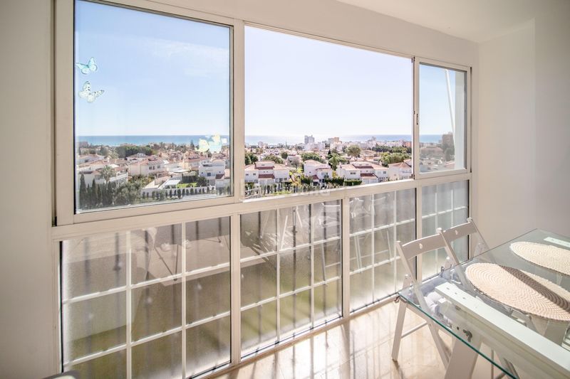 Foto 6bdc3d2b-7b23-4106-ac5c-e8d7a5d844d5. Apartament amb aparcament piscina a Arroyo de la Miel Benalmádena