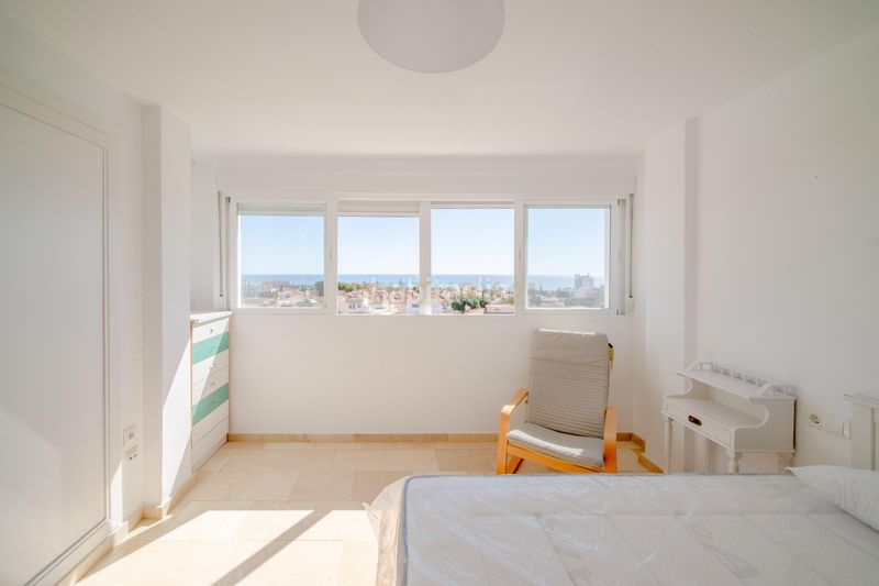 Foto c1a61975-2675-4bc4-865f-8ab8a8ec0e52. Apartament amb aparcament piscina a Arroyo de la Miel Benalmádena