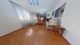 Casa en Calle cabañeros, cártama, spain. Increible oportunidad de comprar este chalet pareado con los hon