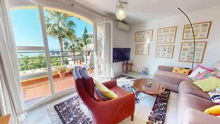 Duplex  Calle panorama, málaga, spain. Luminoso dúplex en recinto privado con vistas al mar