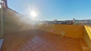 Maison à Calle cabañeros, cártama, spain. Encantadora casa pareada en esquina con vistas espectaculares  c