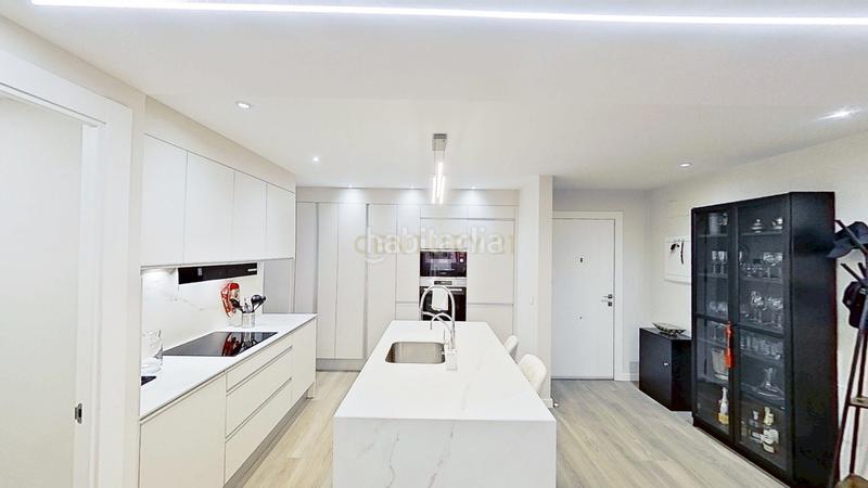 Foto 5261ea96-02ea-4725-aaef-ca5de2f4b86e. Alquiler apartamento  de lujo moderno con aparcamiento en garaje junto a larios centro comercial y maría zambrano, alquiler a largo plazo en Málaga