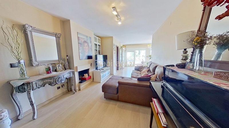 Foto 6a8c2a6b-54ad-4d09-abfa-ebb12642ae39. Pis amb piscina a Cerrado de Calderón - Hacienda Paredes Málaga