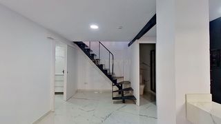 Apartment in Los Castillejos - La Trinidad. Espectacular casa adosada recién reformada ideal para desarrollo