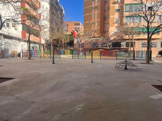 Miete Geschäftsraum in Santa Cristina - San Rafael. Local con gran terraza en zona con mucho movimiento  el torcal