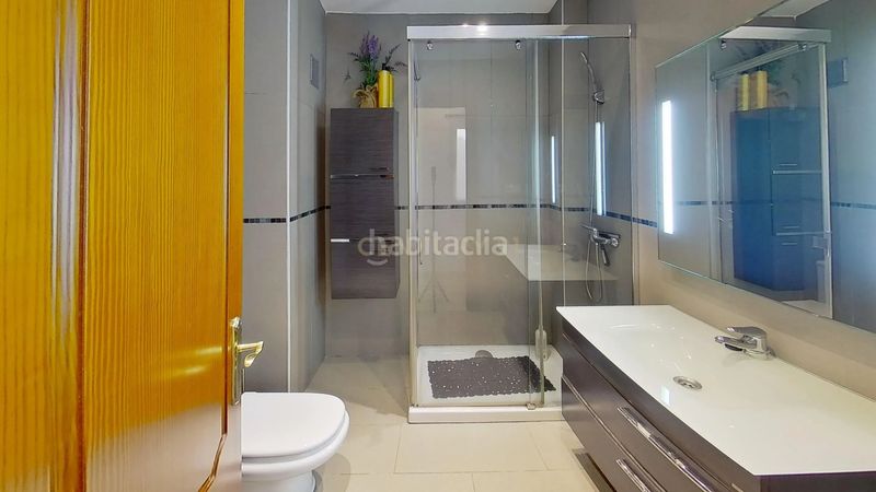 Foto b6e87fd6-ac78-4efe-8740-f4da1c90b8f3. Apartament amb aparcament a Centro Alhaurín de la Torre