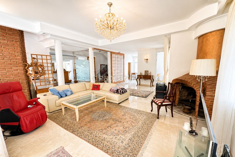 Foto a97a890a-56b8-49a4-84f6-a067aef3a0af. Casa amb aparcament piscina a La Mairena Ojén