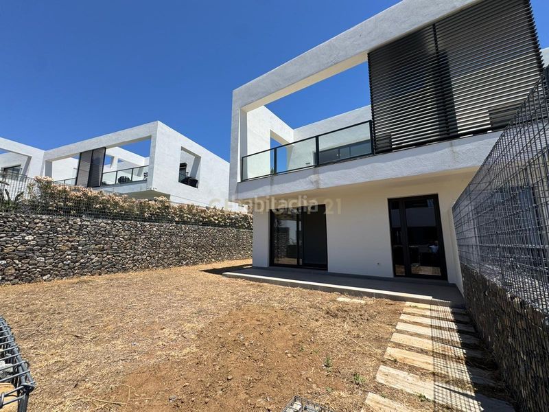 Foto 79fc4c40-5494-4109-b389-027f3f04c7a5. Casa adossada amb aparcament a la cala Mijas Mijas