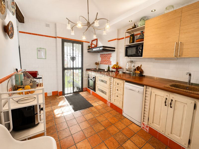 Foto 106d3838-2480-4f39-b562-ba0b068f6e29. Casa adossada amb aparcament piscina a Cártama pueblo Cártama
