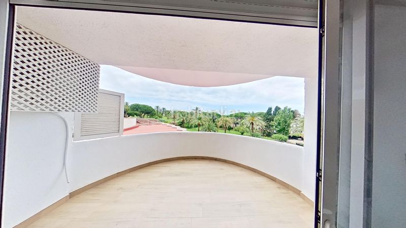 Foto 3b351ae5-c719-482c-b3c9-9008e6231631. Estudi a Marbesa Marbella