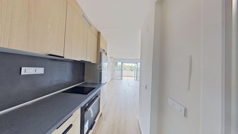 Foto 9ea4aff5-a72d-4682-bd60-cf13cacd2a7b. Estudi a Marbesa Marbella