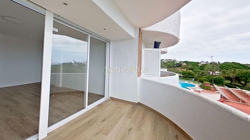 Foto b95cbe26-c250-493d-92d2-bc8e99046b34. Estudi amb piscina a Marbesa Marbella