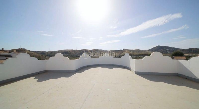 Foto 3f32fa6c-1749-446d-a9f6-2a529e4d6dda. Casa amb piscina a Puertosol Málaga
