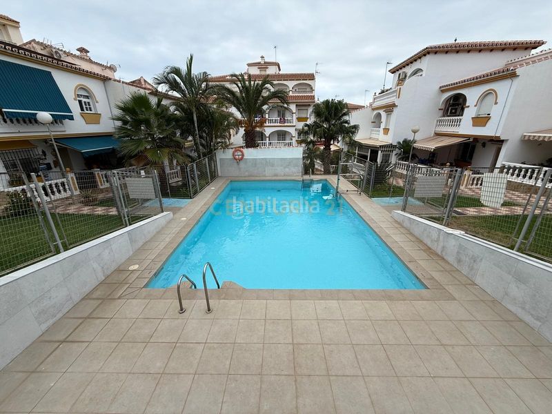 Foto 1ff32923-aad5-408b-b1b2-2a88b690cd78. Casa adossada amb piscina a El Morche Torrox