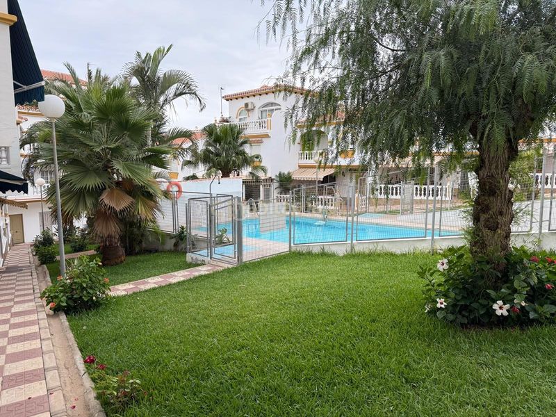 Foto 224eab02-e816-4e7c-b362-2f74f2c71bc5. Casa adossada amb piscina a El Morche Torrox