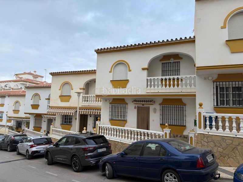 Foto df9f5d7c-ae21-477d-a694-0724a7d3987e. Casa adossada amb piscina a El Morche Torrox
