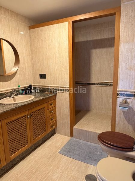 Foto 1245de79-a959-4ef6-94dd-5463d78aee93. Casa aparellada amb aparcament piscina a Calahonda Mijas