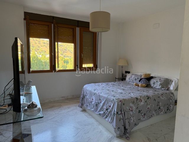 Foto 15e21a63-5b4e-4e0a-9dd2-601476f0100c. Casa aparellada amb aparcament piscina a Calahonda Mijas