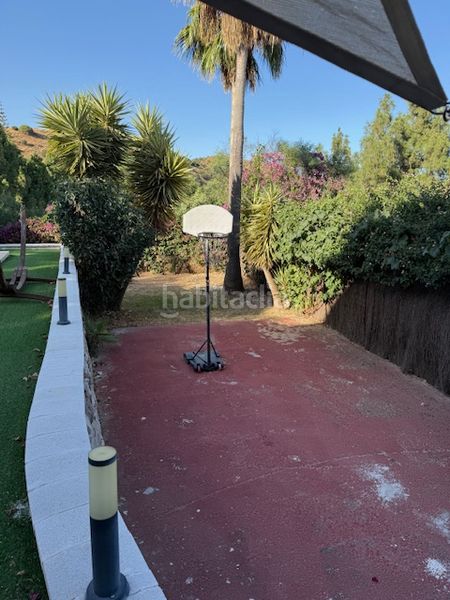 Foto 326f670b-489a-44ca-867e-9cc7f94a681b. Casa aparellada amb aparcament piscina a Calahonda Mijas