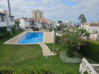 Appartement in Calle sirius 13-14. Apartamento p b- 2 dormiorios - 2 baños - parte baja de riviera