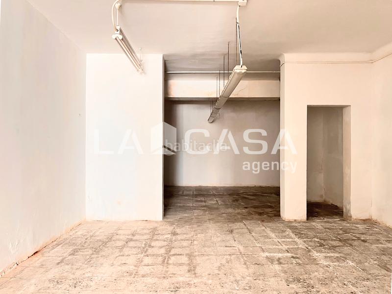 Foto 826b1509-6a66-447c-9a8c-dc9de9948cc5. Local comercial  carrer de pau piferrer, en Badalona