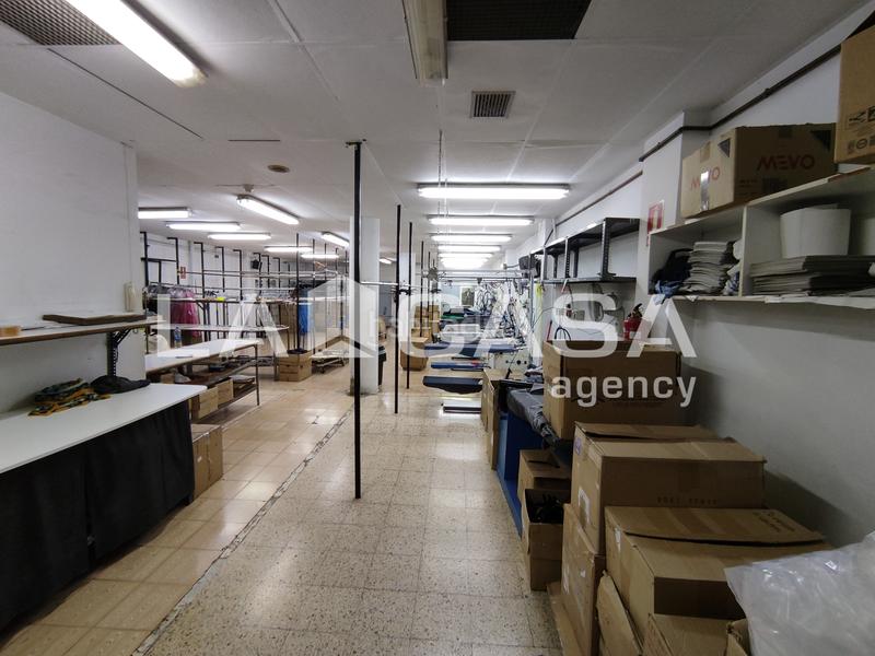 Foto 618482f6-f9fd-48ba-9b68-a17702fa4839. Geschäftsraum in Can Mariner Santa Coloma de Gramenet