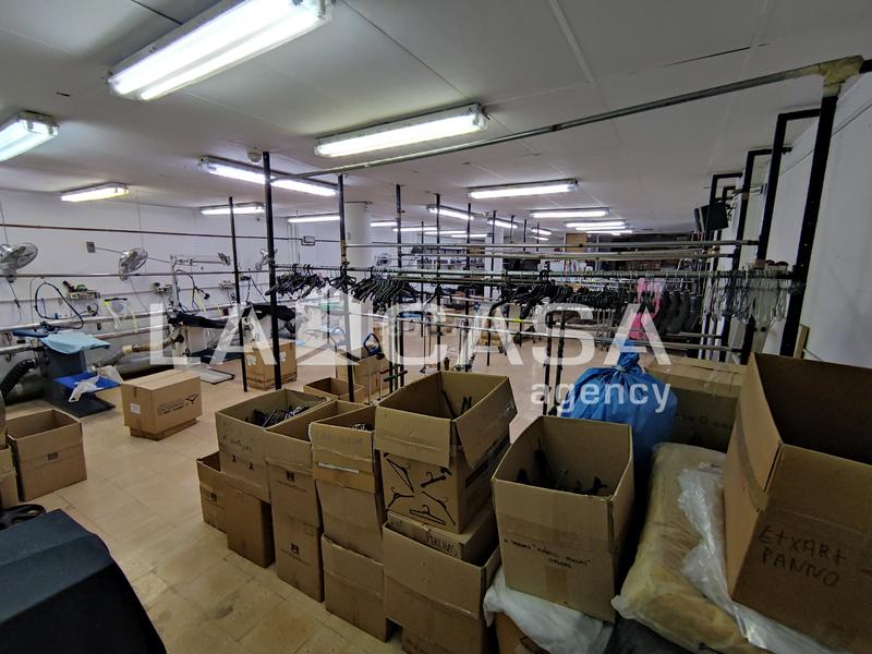 Foto f4364303-99b9-4b98-9b52-2f997dbba557. Geschäftsraum in Can Mariner Santa Coloma de Gramenet