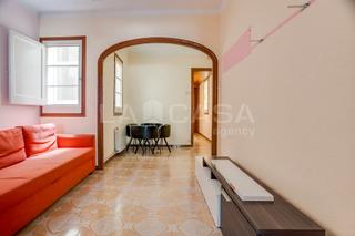 Piso en Sant Andreu de Palomar. Piso carrer darquímedes, barcelona
