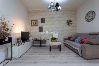 Rez-de-chaussée  Calle ferre de. Planta baja calle ferre de, lhospitalet de llobregat