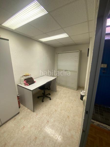 Foto 0cd0f29a-e335-41d6-b51d-5771e71068de. Local comercial a La Marina del Port Barcelona