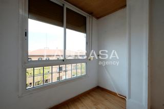 Etagenwohnung  Carrer de concepción arenal. Piso carrer de concepción arenal, barcelona