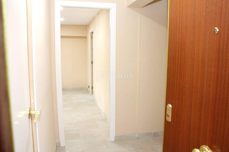 Foto c7ebd96f-57ca-4dde-85a6-a42eca753244. Piso  passeig josep carner, en El Poble Sec - Parc de Montjuïc Barcelona