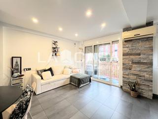 Appartement à Llefià. Piso carrer de londres, badalona