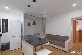 Etagenwohnung in Can Vidalet. Piso calle maladeta, esplugues de llobregat