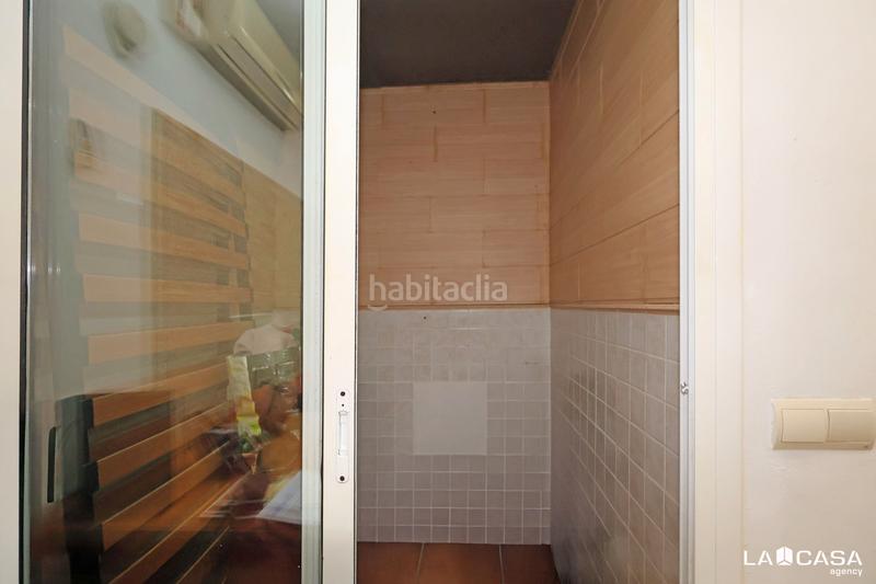 Foto 4609b246-3b20-4a75-a6f9-d29a9bb7ff42. Planta baja  carrer barcelona, en Centre-Can Nadal Sant Feliu de Llobregat