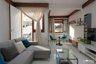 Etagenwohnung in El Poble Sec - Parc de Montjuïc. Piso carrer de salvà, barcelona