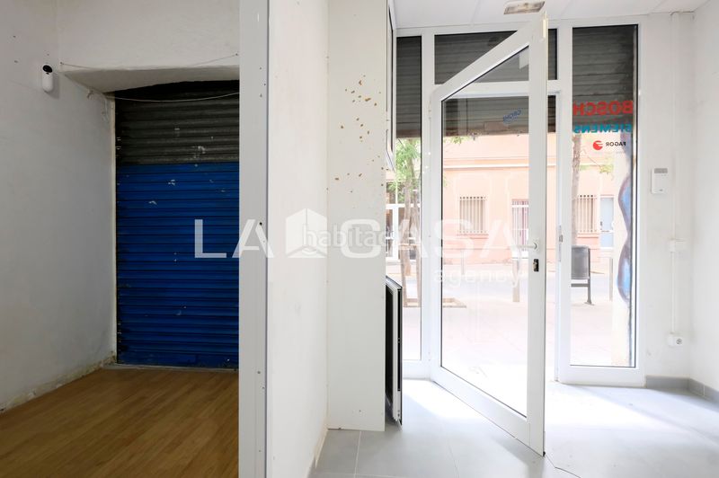 Foto 5dcdefe4-248a-4323-ac7c-ab9f68f052c0. Local comercial a Vilapicina - Torre Llobeta Barcelona