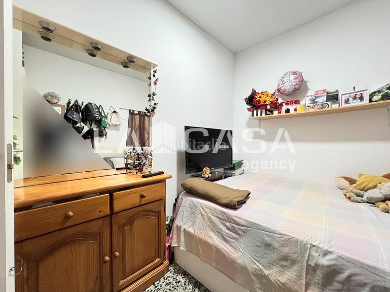 Foto 4f4a233f-5c21-461c-8b45-a4bd0c8e43cd. Local commercial dans La Salut Badalona