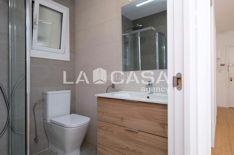 Foto 03540a1a-1705-4f2e-a278-8b2028124983. Piso  carrer del baró desponellà, en Vilapicina - Torre Llobeta Barcelona