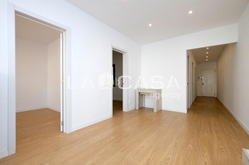 Foto 4e026c61-73c5-4232-a952-2149da98bd7a. Piso  carrer del baró desponellà, en Vilapicina - Torre Llobeta Barcelona