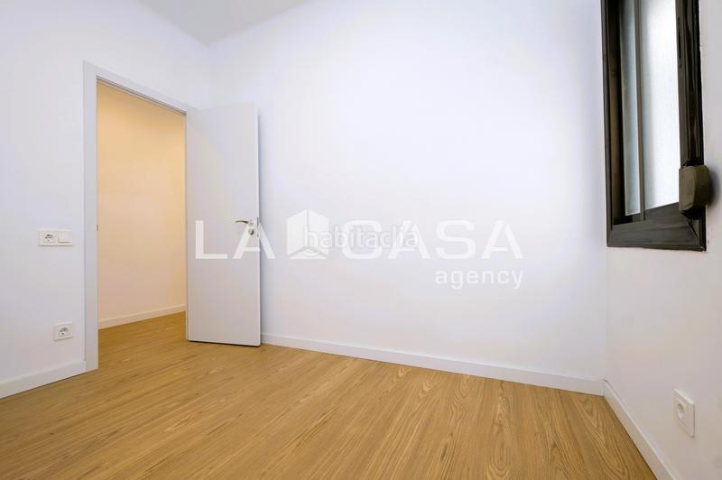 Foto eb831b25-56a6-4748-9088-5de421512fe5. Piso  carrer del baró desponellà, en Vilapicina - Torre Llobeta Barcelona